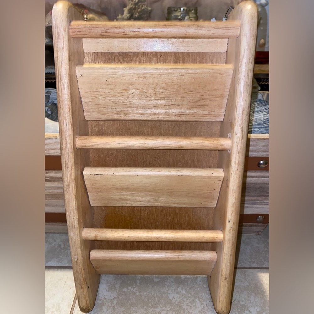 Kamenstein Wooden Small Ladder Wall Hanging Home Decor light finish 13.5”
